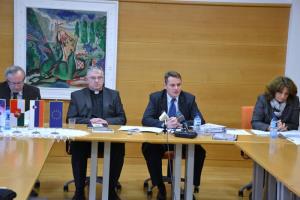 S tiskovne konference